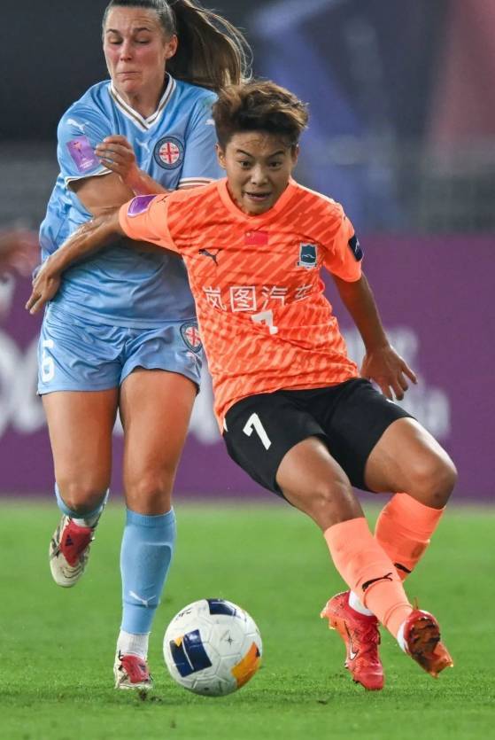 中国女足球员在国际赛事中取得骄人战绩