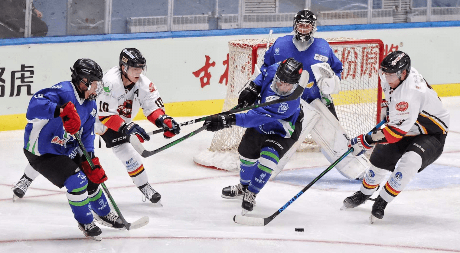 热门对决：劲旅交锋，胜负未定