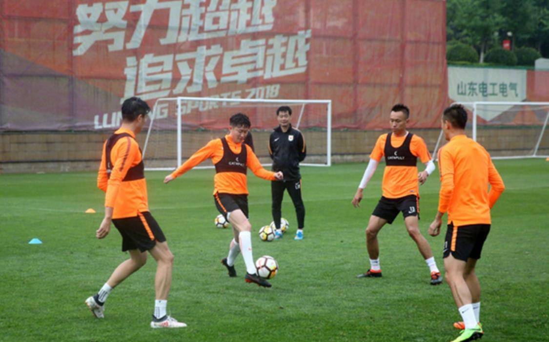 关于山东鲁能门将神勇，成功化解对手多次绝佳机会的信息