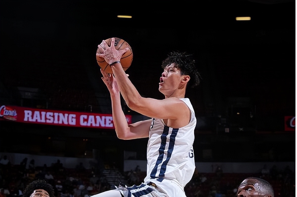 步行者客场力擒老鹰，止颓势